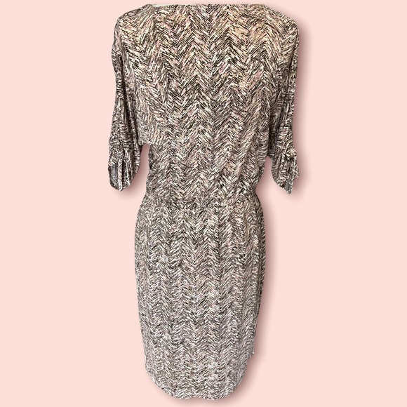 ELLEN TRACY|Boat Neck Herringbone print 3/4 sleeve midi dress w/ruch/tie sleeves - Picture 4 of 14